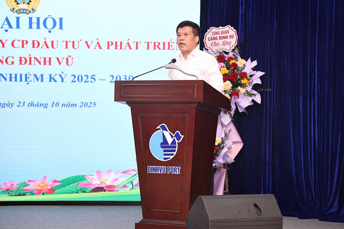 Ông Cao Văn Tĩnh - TGĐ Công ty phát biểu tại Đại hội Ông Cao Văn Tĩnh - TGĐ Công ty phát biểu tại Đại hội